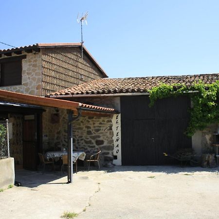 El Tenao Navamorisca Εξωτερικό φωτογραφία